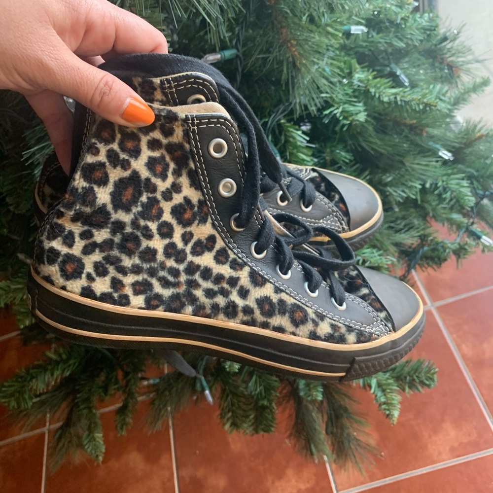 Converse Faux fur leopard print chucks